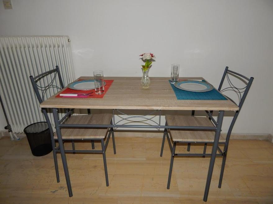 Cozy Apartment For 2-5 People-Center Tripoli 1 Ngoại thất bức ảnh