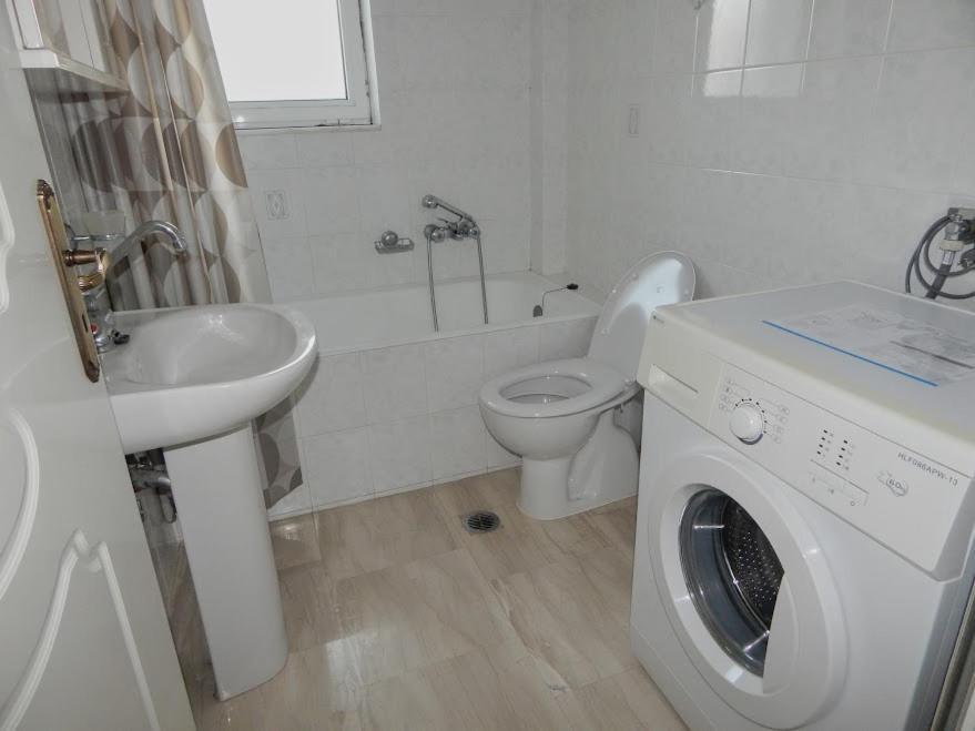 Cozy Apartment For 2-5 People-Center Tripoli 1 Ngoại thất bức ảnh