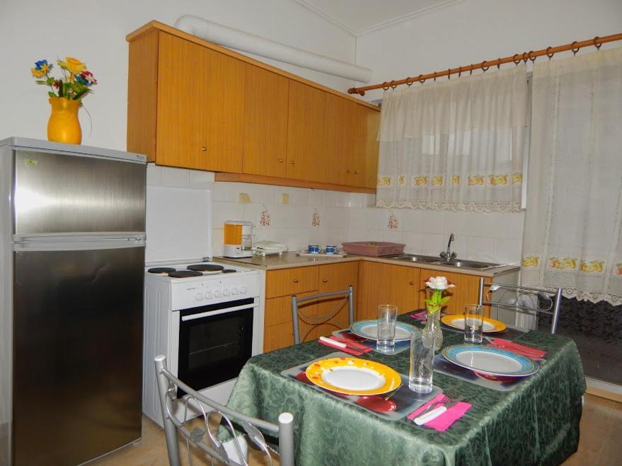 Cozy Apartment For 2-5 People-Center Tripoli 1 Ngoại thất bức ảnh